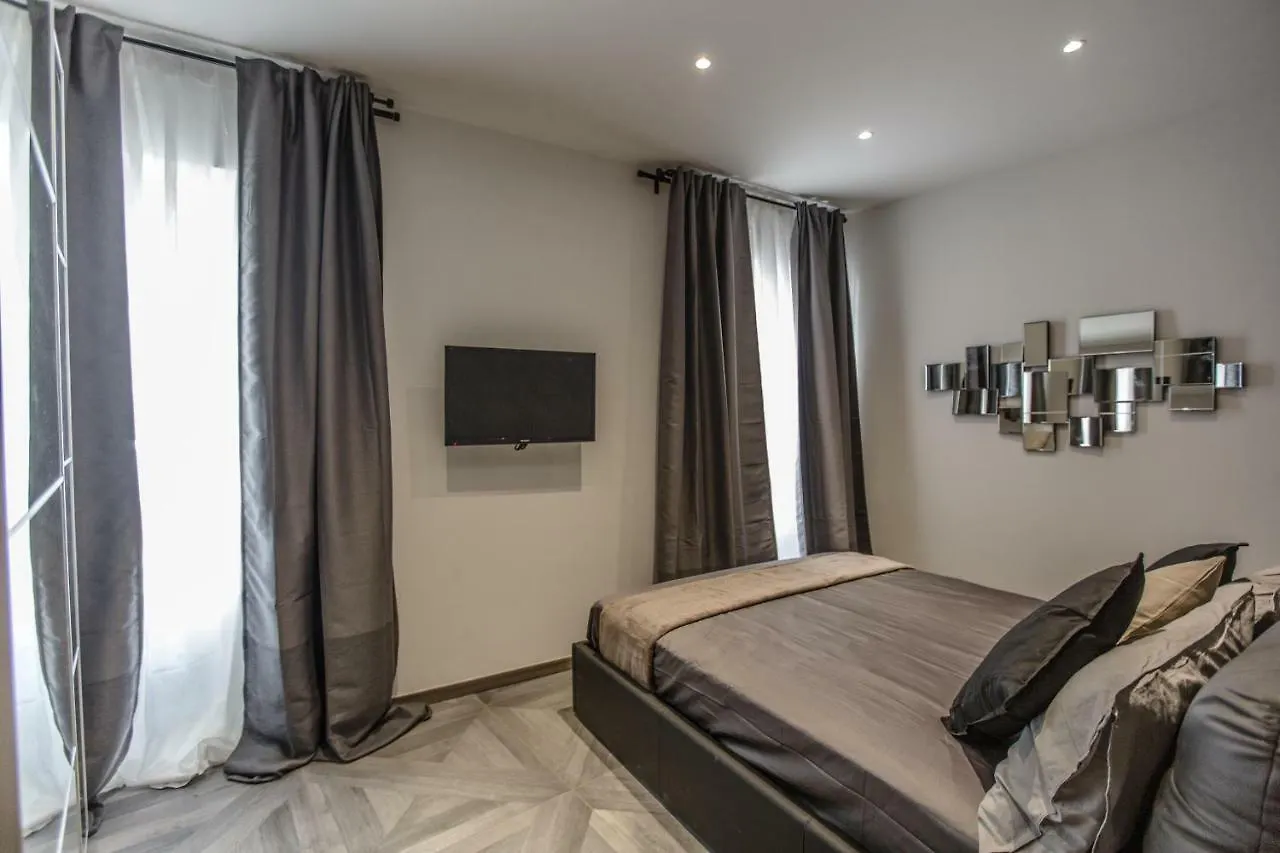 Castle Apartment Near Duomo 밀라노