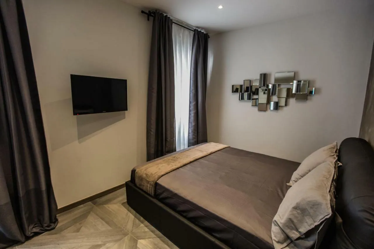 Castle Apartment Near Duomo 밀라노