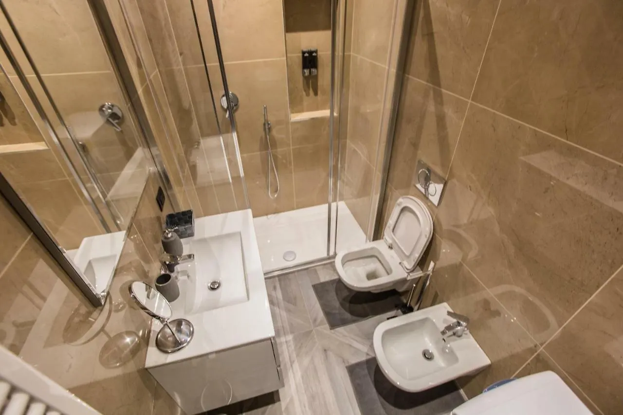 Castle Apartment Near Duomo Milan