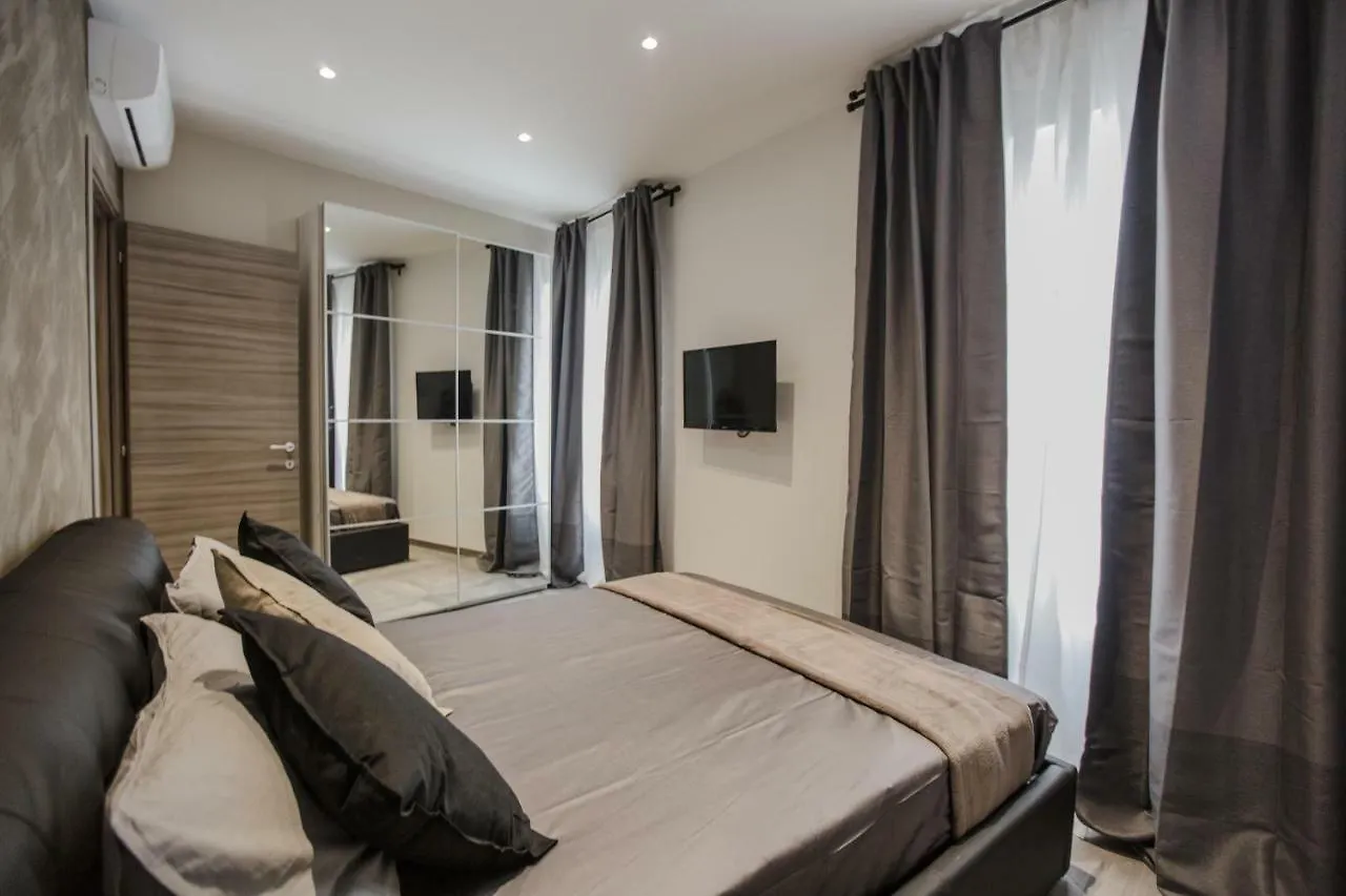 Castle Apartment Near Duomo Milan Italy