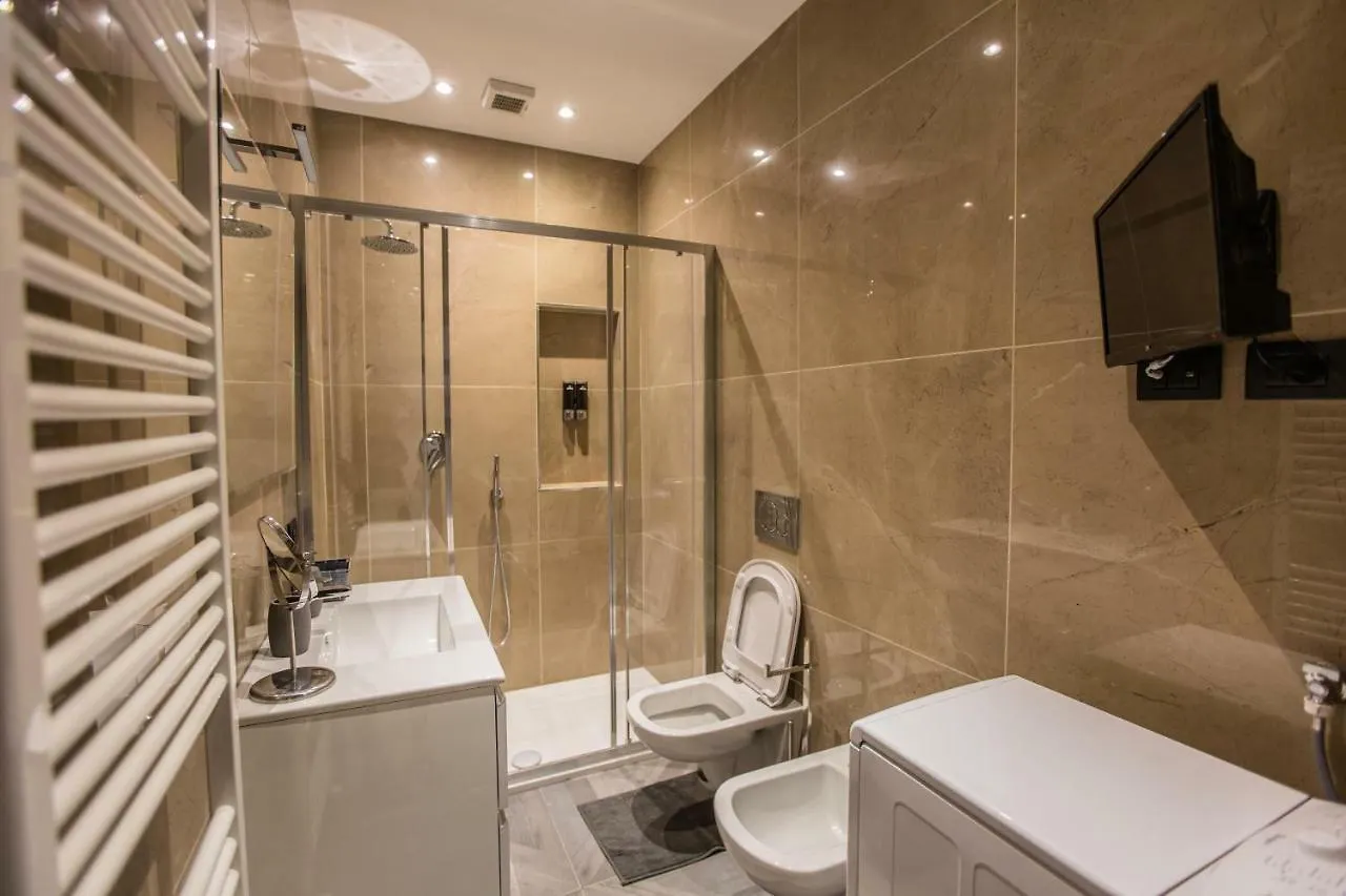 Castle Apartment Near Duomo Milan