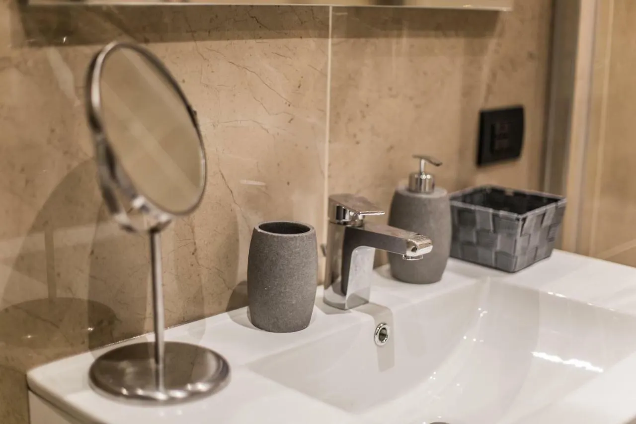 Castle Apartment Near Duomo Milan Italy